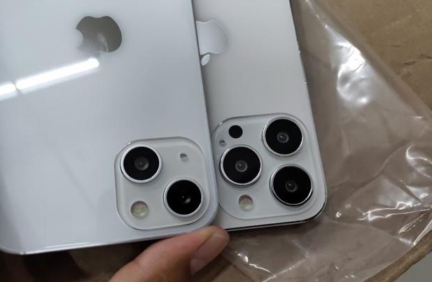 西陵苹果手机维修分享iPhone 13‌机模长什么样 