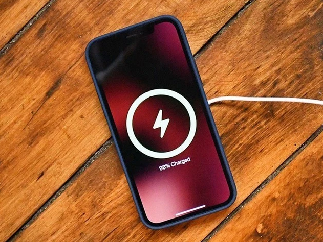 西陵苹果手机维修分享iPhone 12可以随便充电吗 
